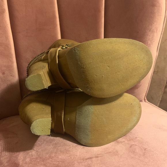 Not Rated brand ladies bootie, size 8.5 - Picture 8 of 8